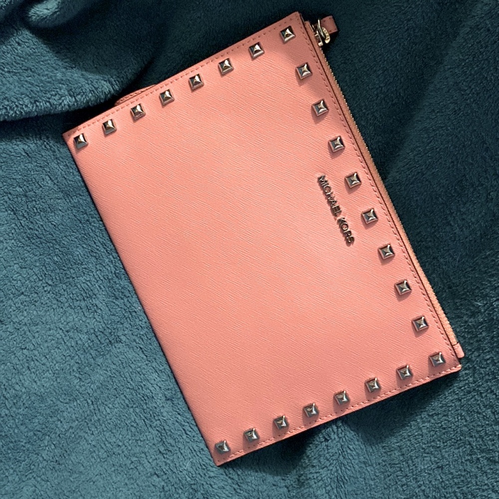 XL Michael kors zip clutch wristlet leather